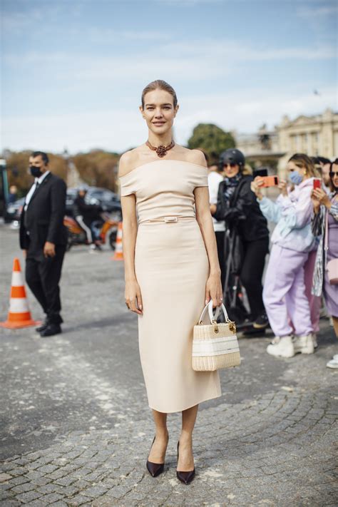 outfit con vestido nude|40 ideas de Vestidos nude 